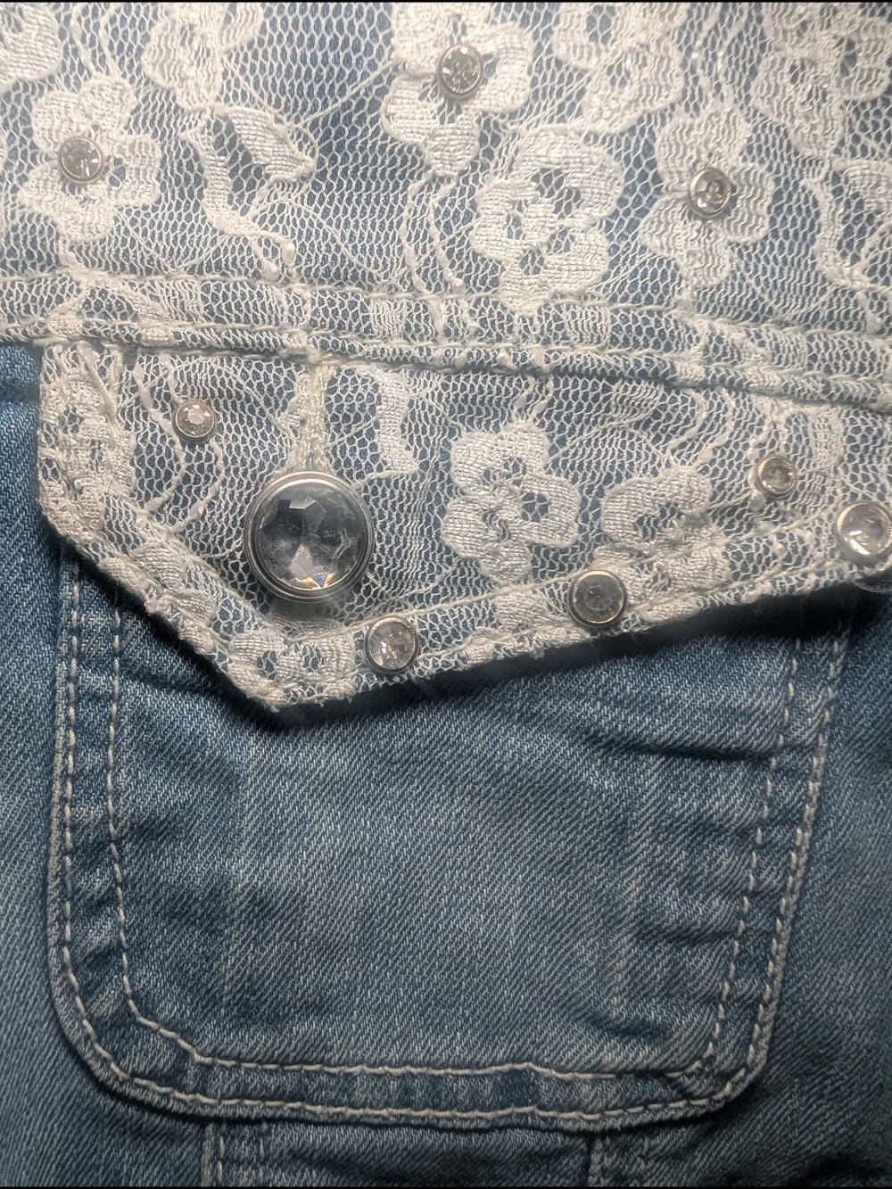 Western Boho Aesthetic Light Wash Denim Vest with White Lace Accents - Picture 4 of 8